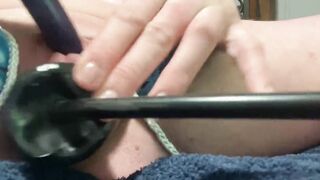 Pumped up twat cumming