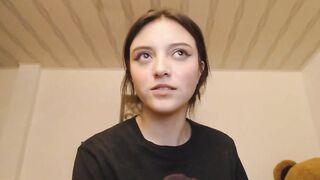 Bae Colombian performer pulls down her lingerie and lets you s