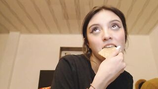 Bae Colombian performer pulls down her lingerie and lets you s