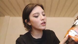 Bae Colombian performer pulls down her lingerie and lets you s