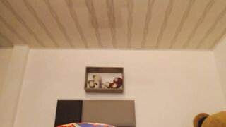 Bae Colombian performer pulls down her lingerie and lets you s