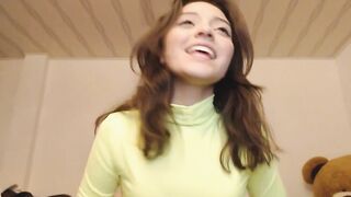 Hey daddy my slutty little mouth sits sensual and wants to s
