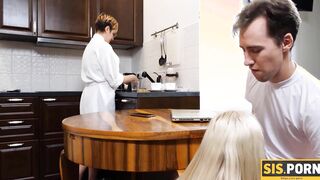 SISPORN. Lusty dude stretches adorable stepsister behind stepmothers back