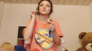 Nerdy women with skinny body and adorable face seduces you with her