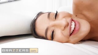 Brazzers - beauty Sexy Emily Willis Gets Her Vagina Ripped By Isiah Maxwell's Huge Penis