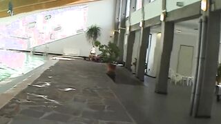 Kerzen into die Vagina gesteckt