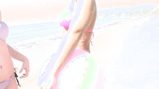 Heisse Blondinen am Strand