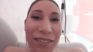 Pissende Jenny im studio