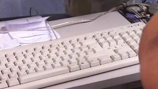 Experienced older skank loves to got hardcore fucking