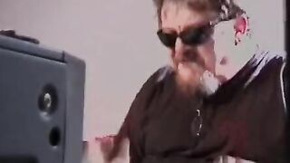 2 dark hair babes suck on 1 rough dick