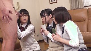 https://bit.ly/3nNuiYx　The intellectual curiosity of the 3 sisters of sullen literary glasses goes to sensual desire!? Witnessing a male genitalia that was only known into books, exposing a foolery and a huge runaway![Part 1]