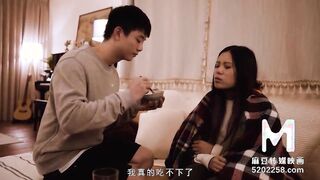 【国产】麻豆传媒作品/MAN-0002初恋那件小事/精彩播放