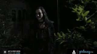GIRLSWAY Thirsty Huntress Fuck The Big Tit Droids Alexis Fawx And Abigail Mac Into The Wastelands