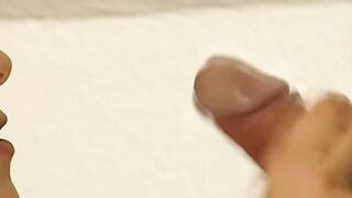 Cougar bevorzugt den Schwanz anstelle des Sex Toys