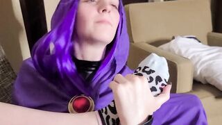 Raven tries toes