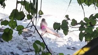 Sex On The Beach - Amateur Nudist Voyeur