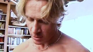 Ripped sales bro gets his penis blown and screwed by Hot Goddess