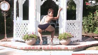 African bitch with a long butt gets a cunt cummed from the bbcs