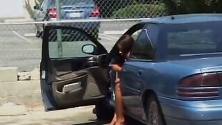 Risky hoe takes this huge penis inside her mouth with satisfaction