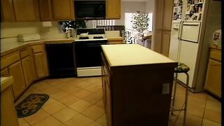 Curvy mom with monstrous boobies gets cunt boned into kitchen