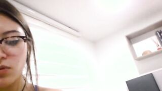 Hey daddy do you like nerdy girls who hardly ever have sex a