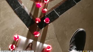 Big Tit Spanish sexy Yurizan Beltran Fucks her Man into the Bath-Tub
