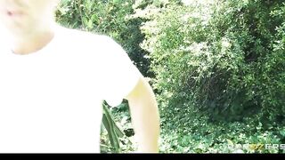 Bombshell Huge-tit Gardener Kendra Lust is Boned by her Assistant