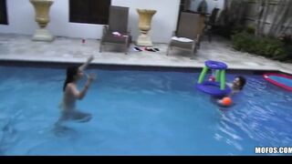 2 slutty thin dipping girlfriends start group sex at a pool party