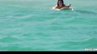 Pervert spots super long-butt surfer Jenna J Ross on the beach