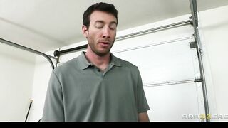 Huge-boobed Kinky-cop Courtney Cummz is Fucked 