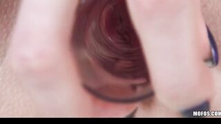 beauty slender natural-tit blonde teenie fucks soak tight snatch to orgasm