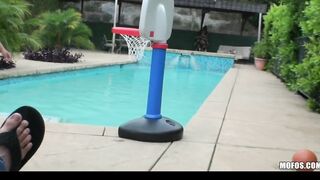 YOUNG NATURAL TIT HISPANIC BARELY LEGAL BIKINI SCREWED PUBLIC