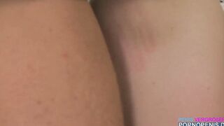 Kleine Titten Blondine geniest fucking grosen deutschen Schw