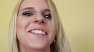 Blonde Linda das erste mal Porno drehen mit Freund