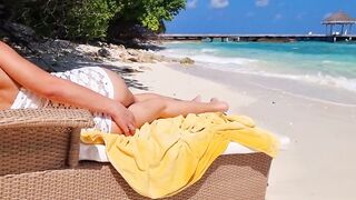 Without lingerie cunt with mouth Unwind on beach beauty booty
