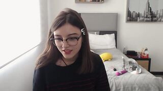 Newly initiated nerdy cunt with mouth on cam pulls down her jeans an