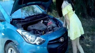 Thanked the dude for repairing the vehicle, had sex inside nature.OMG