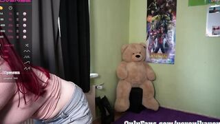 Great youtube hot dressed dancing inside stream