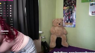 Great youtube hot dressed dancing inside stream