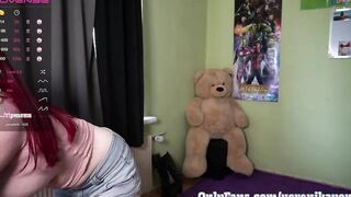 Great youtube hot dressed dancing inside stream
