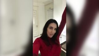 The bitch retired during the party to please the cunt