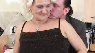 Older hoe loves to take it into a doggy style position