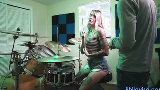 PHILAVISE – My first drum lesson