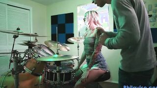 PHILAVISE – My first drum lesson