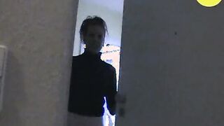 Gerichtsvollzieher Schmitz wird mit Sex bestochen