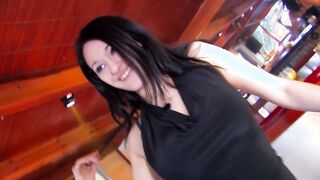 Hotty with huge tits picked up for fotoshooting and gets gorgeous sex