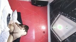 Amiga colombiana follada y grabada en un hotel