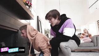 Sis Swap - Freaky Friends Decide To Swap Their Adorable Stepsisters And Bang Them To Warm
