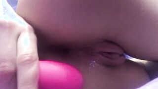 young bimbo caresses snatch and anal