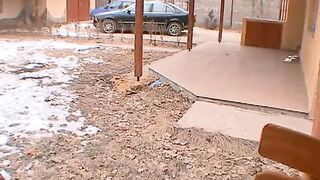beauty women offer fellatio and then gets fuck into bed